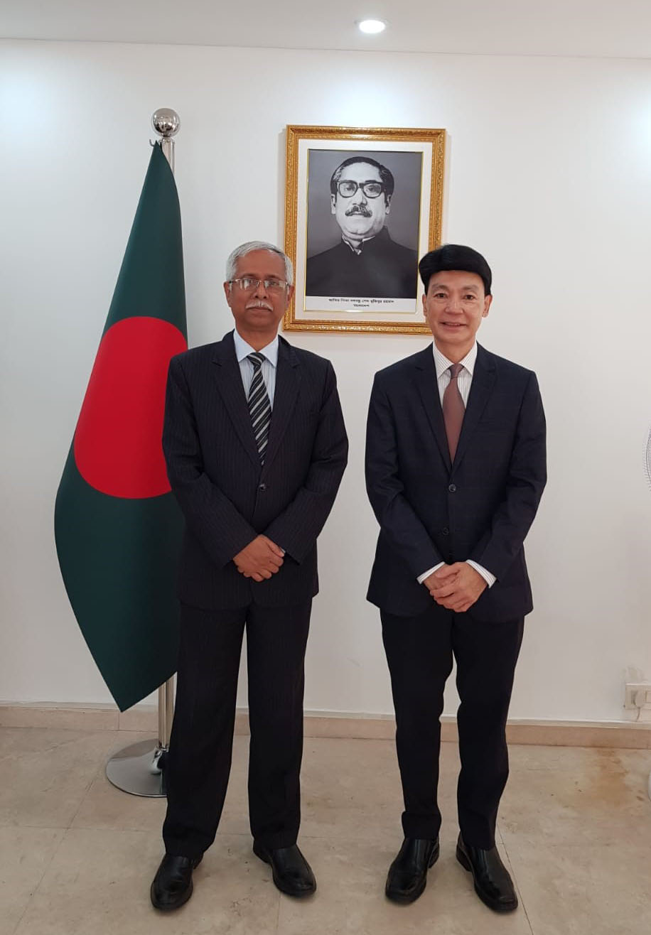 COURTESY VISIT OF THE SECRETARY-GENERAL OF AALCO TO THE HIGH COMMISSION OF THE PEOPLE’S REPUBLIC OF BANGLADESH, NEW DELHI